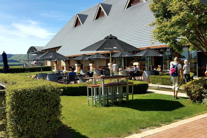 Relax outside with fine local wines at a charming winery in Waipara Valley surrounded by stunning views and delightful company complemented by a delicious gourmet lunch experience.